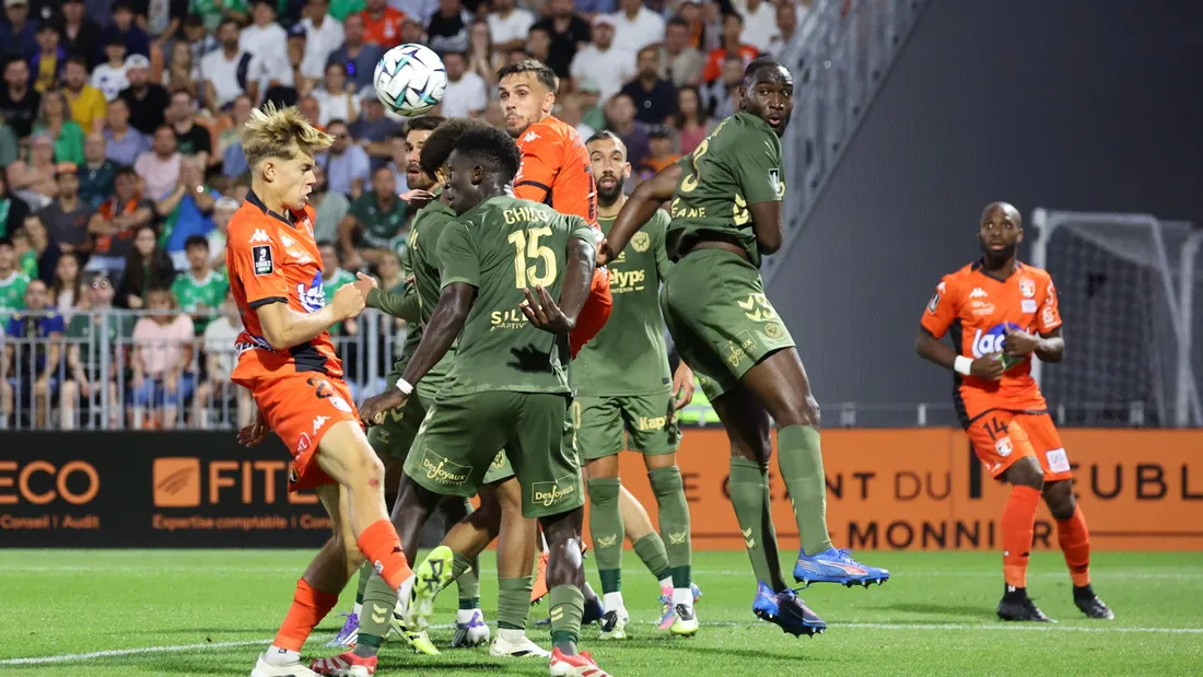 Stade lavallois. Tchokounté montre la voie, Clavreul comme dans un...