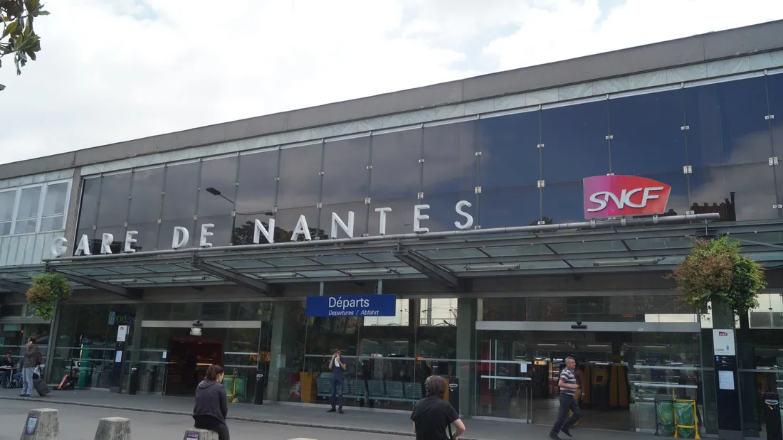 Orages : trafic paralysé gare de Nantes, inondations à Issé