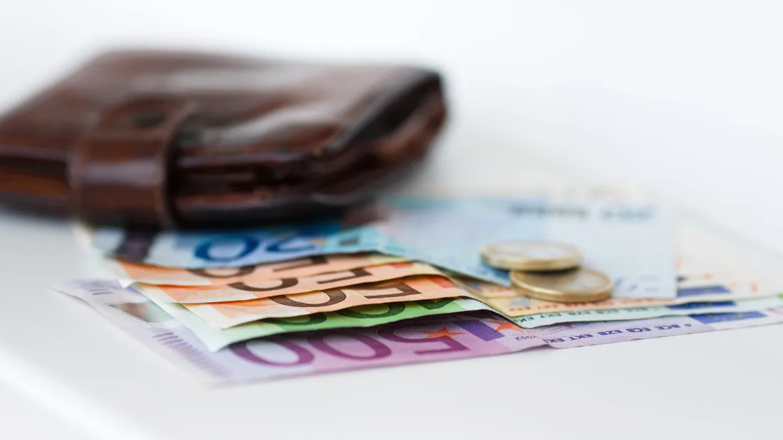 Hausse du prix du gaz et des billets d’avion, démarches pour le...
