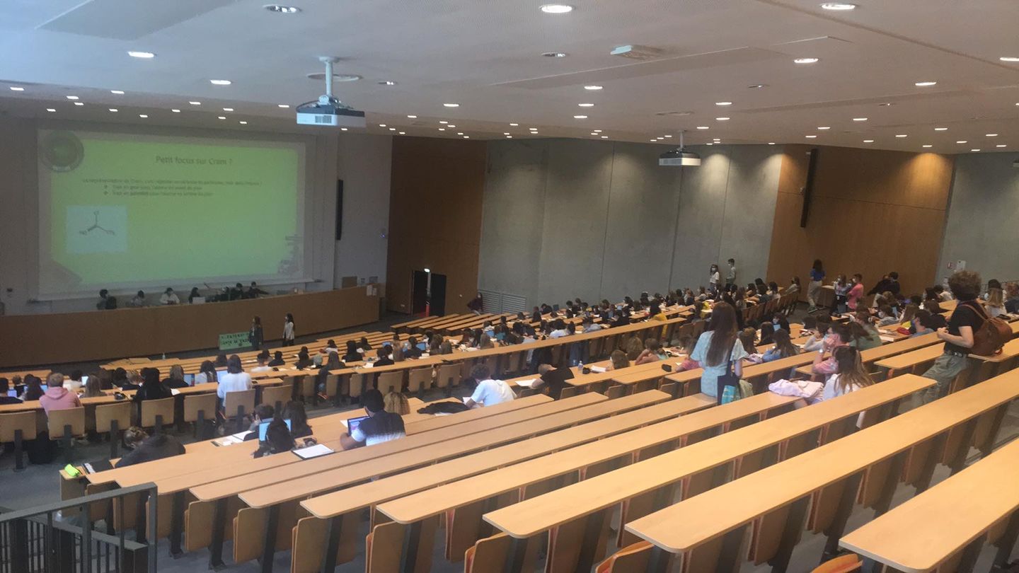 Caen : les futurs étudiants en santé ont déjà repris les ...