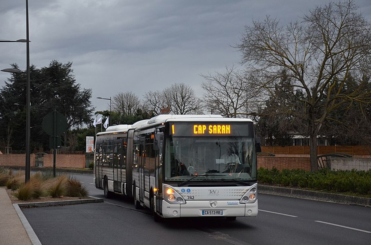 Loiret  un bus prend feu à la ChapelleSaintMesmin  VIBRATION