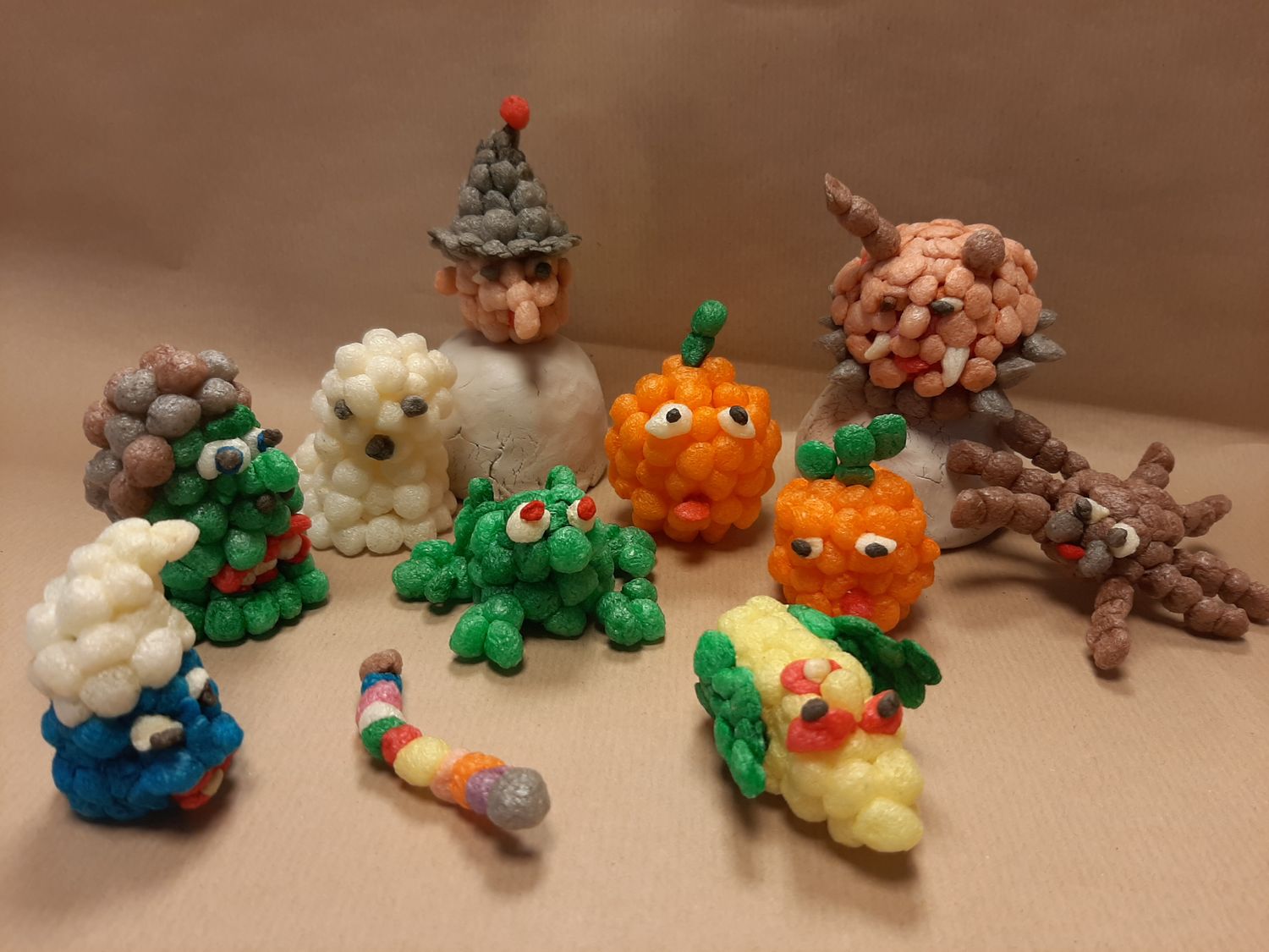 ATELIER CREATIF : Fabrication d’un sujet « Halloween » en billes de flocons de maïs