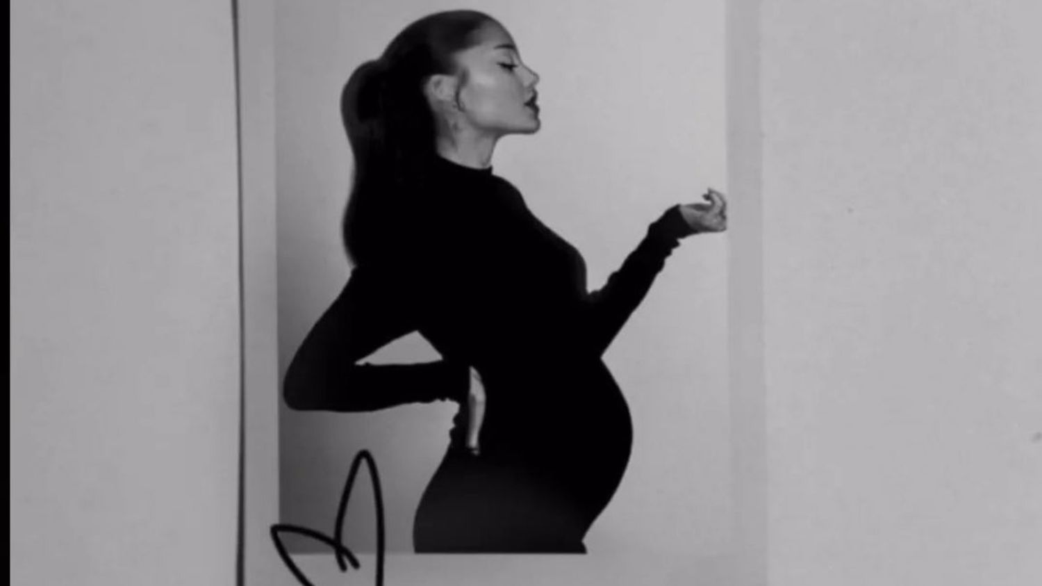 ARIANA GRANDE