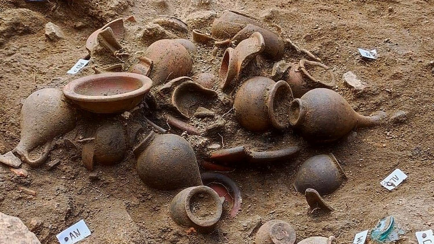 Des centaines de poteries Gallo-romaines découvertes sur le site des fouilles de Bridiers (Creuse)