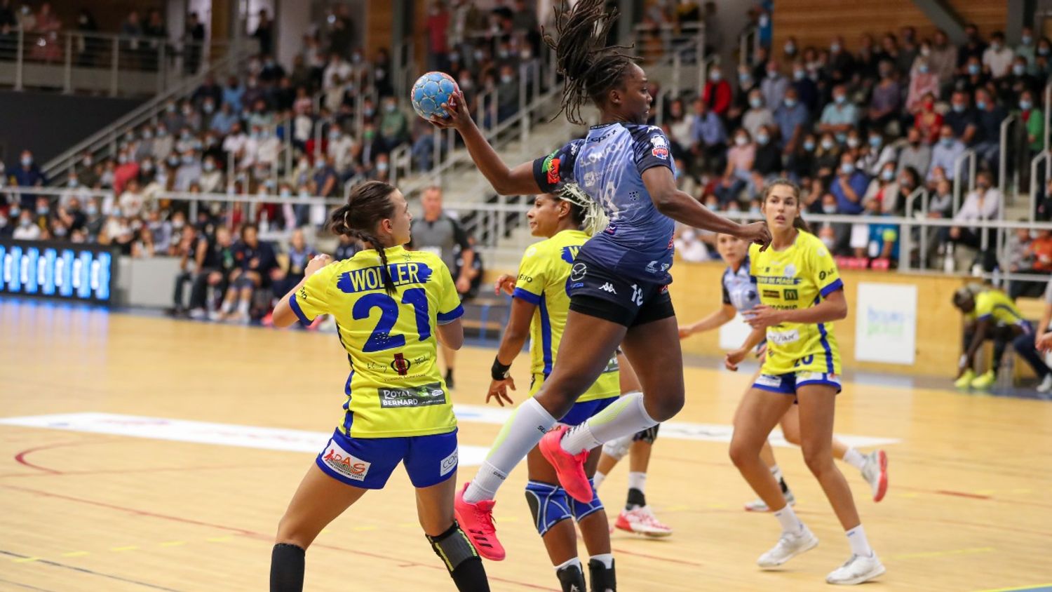 Chambray Handball