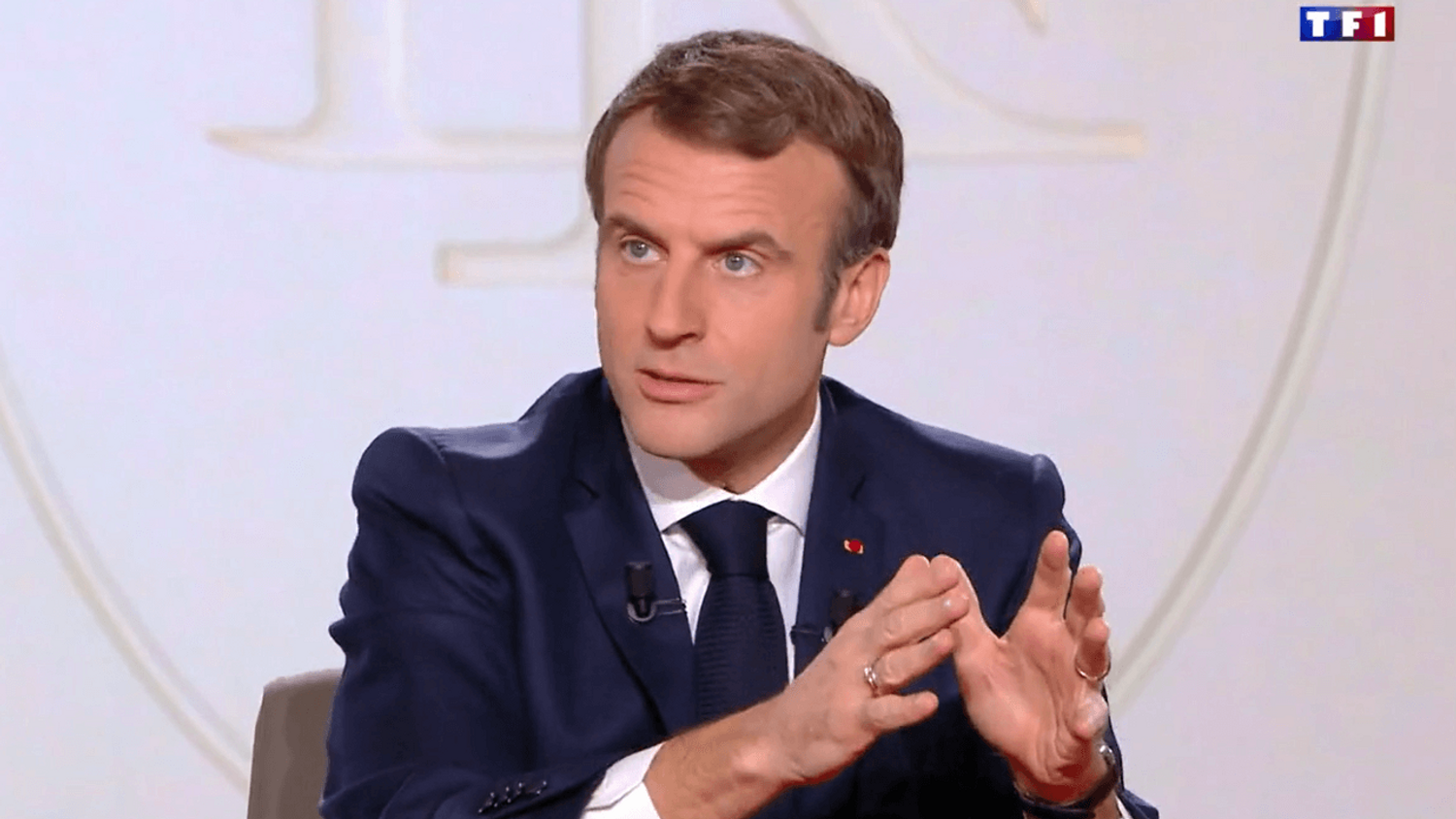 Nouveaux voeux sous Covid pour Macron à l'approche de la présidentielle