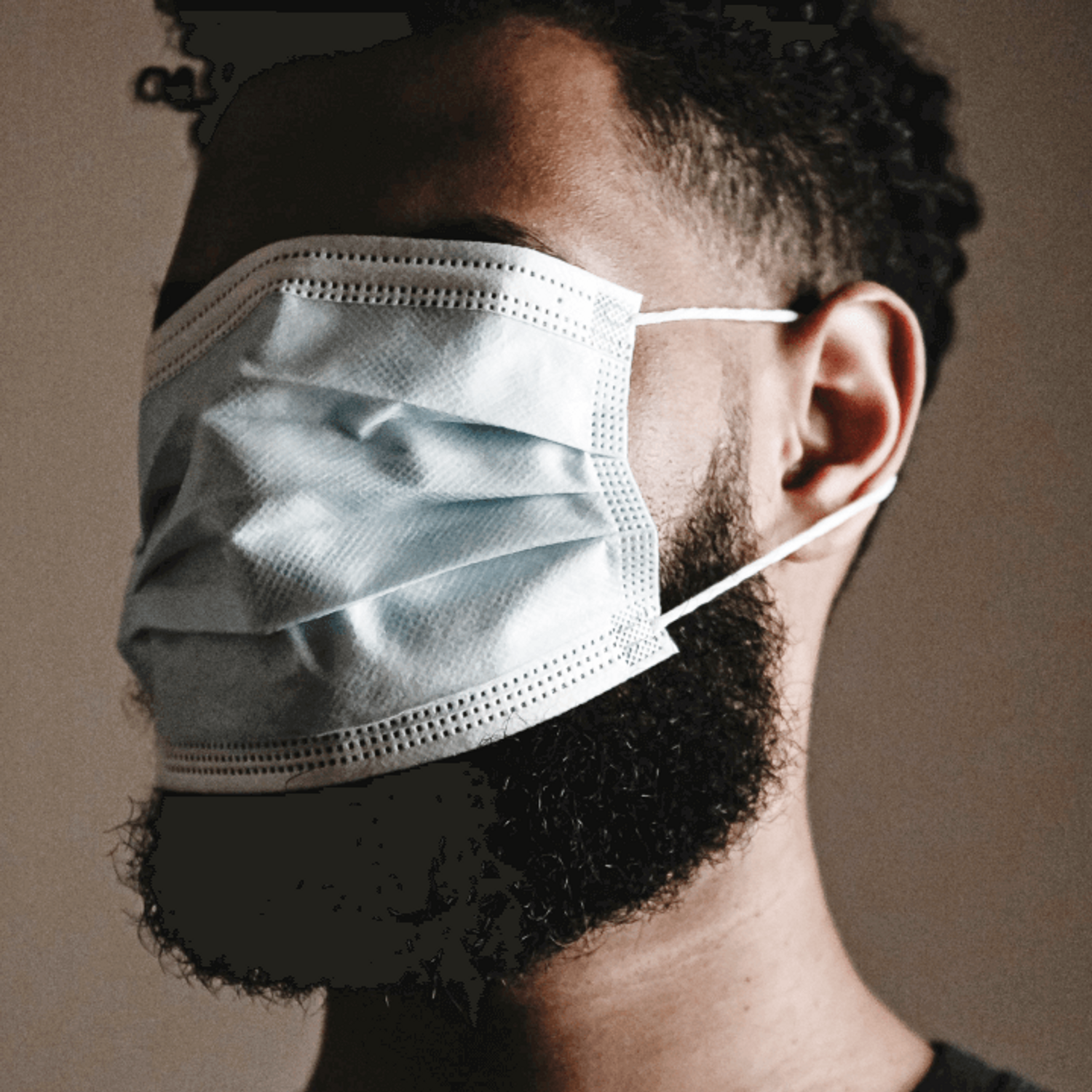 Le masque chirurgical rendrait plus séduisant ?