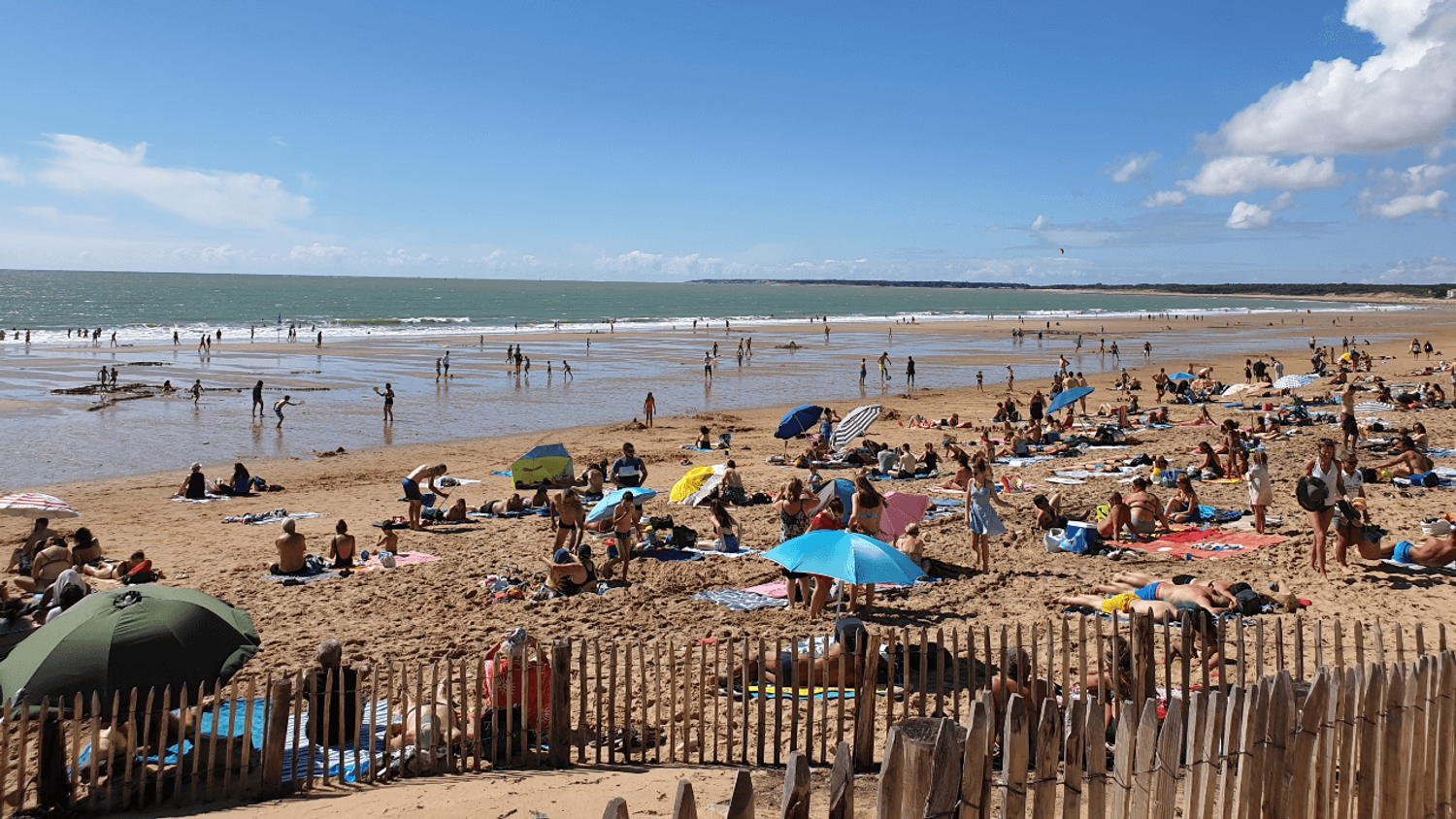 Les plages prises d'assaut par les vacanciers