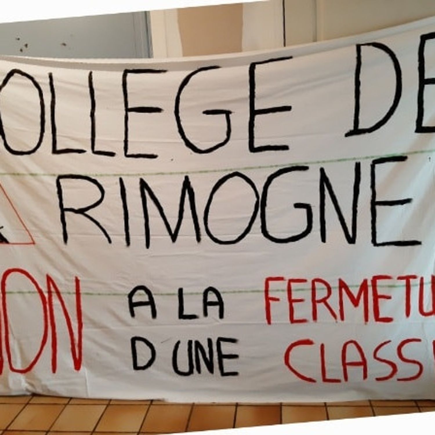 Mobilisation contre la fermeture d'une classe au collège de Rimogne