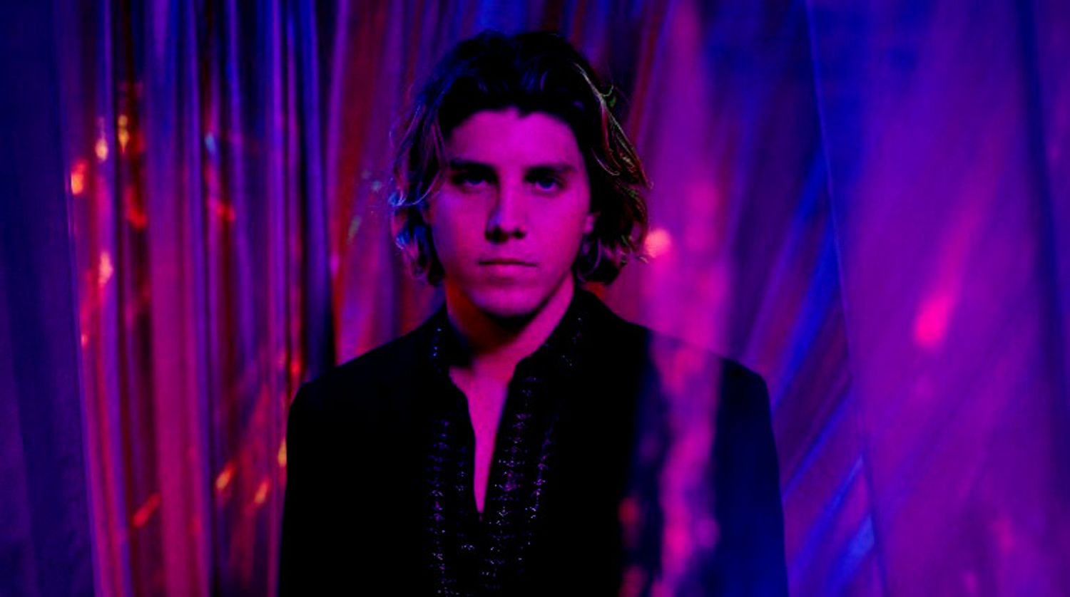 Lukas gage dans You Saison 4