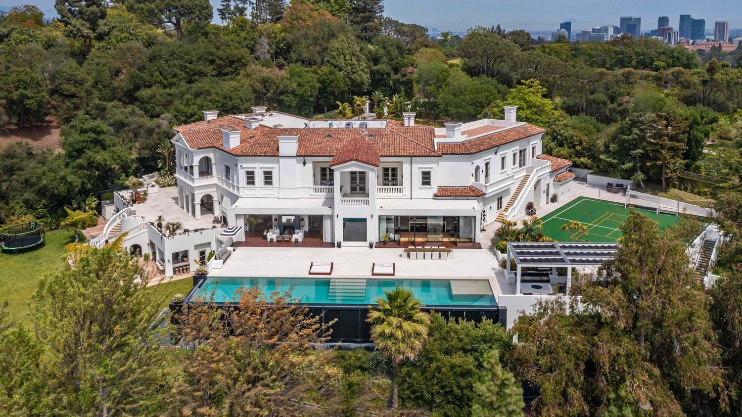 The Weeknd s’achète une villa à 70 millions de dollars :