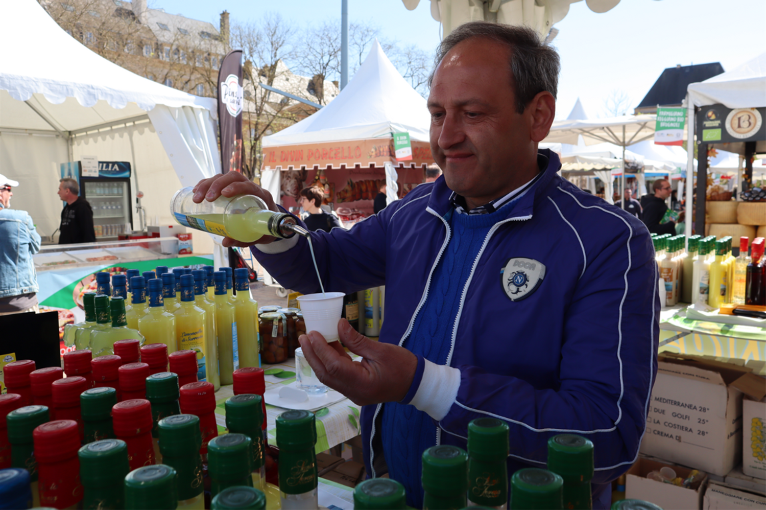 Vous goûterez bien un petit limoncello ?