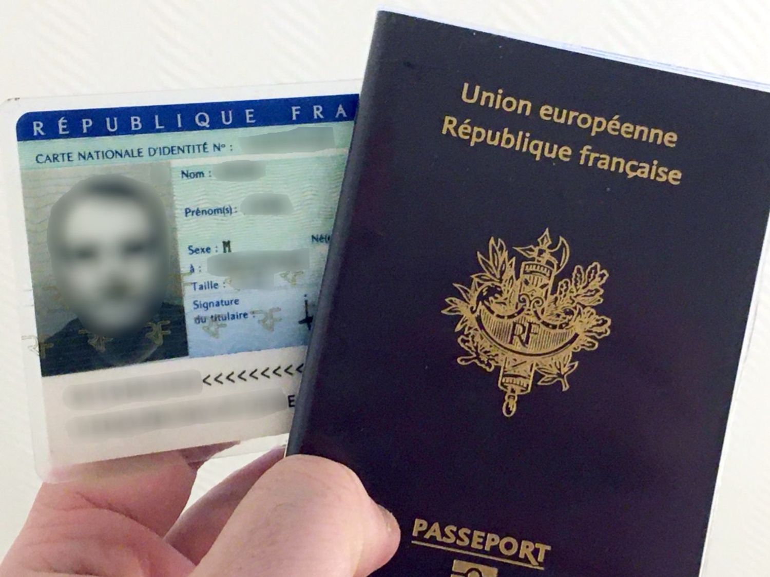 CNI Passeport anonymisés illustration février 2022