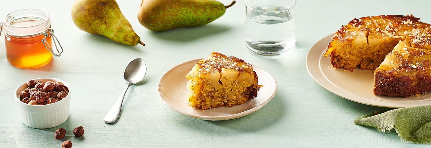 Gâteau renversé poire, noisettes et miel