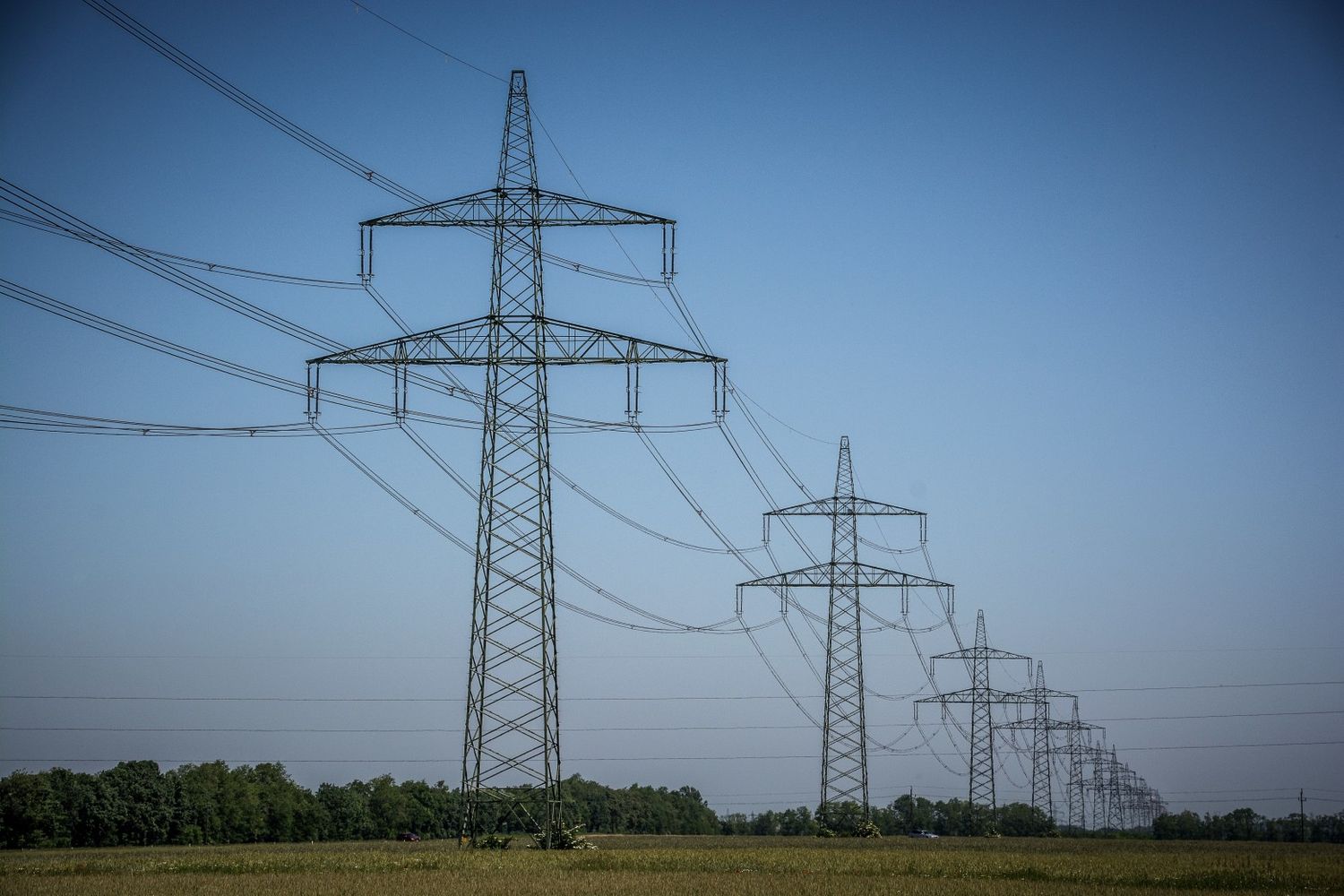 TotalEnergies , EDF et Engie appellent les Français à réduire "immédiatement" leur consommation