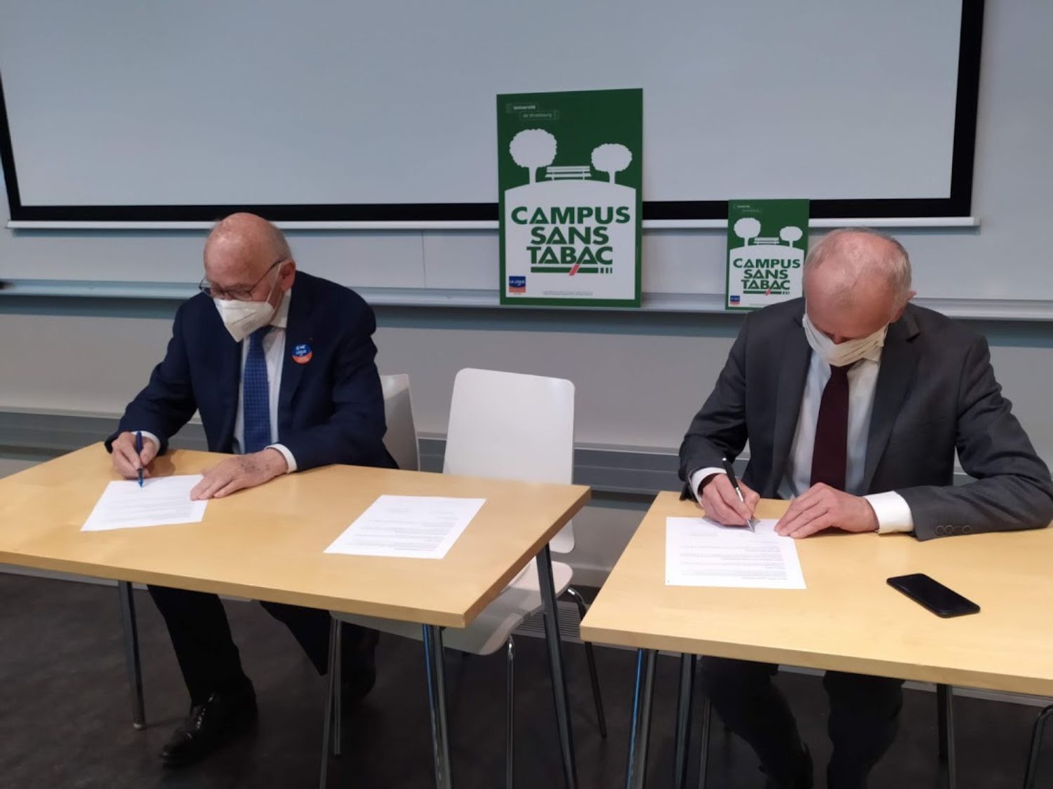 Signature convention tabac université Strasbourg ligue contre le cancer