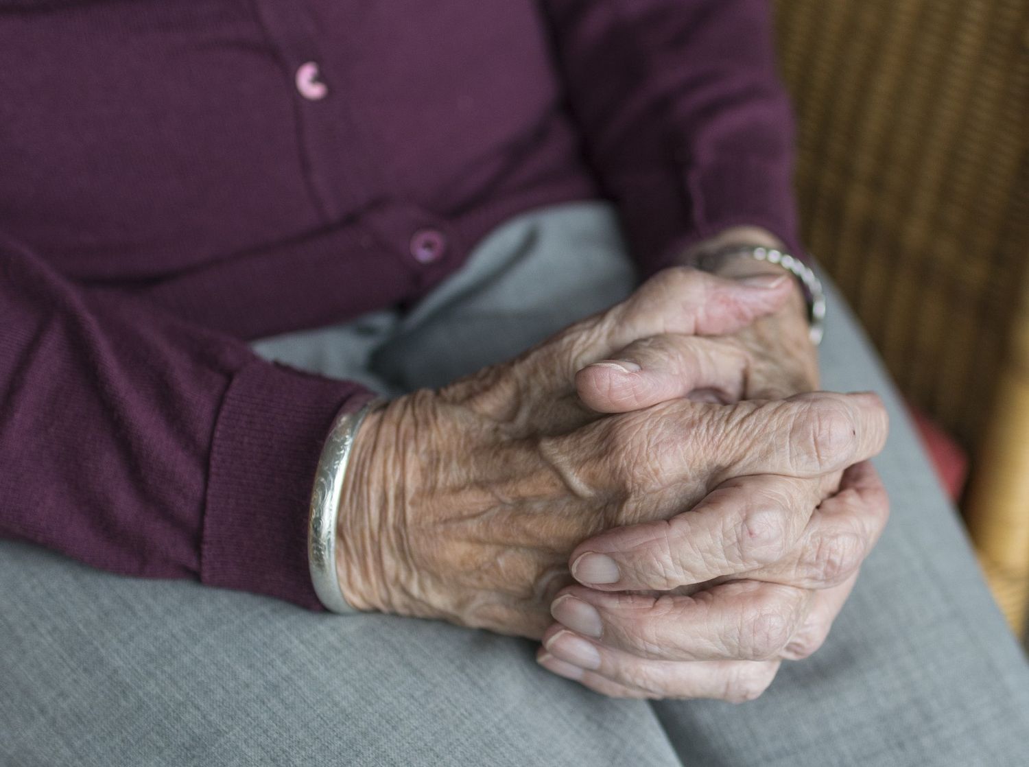 MALTRAITANCE DANS LES EHPAD : VASTE PLAN DE CONTROLE