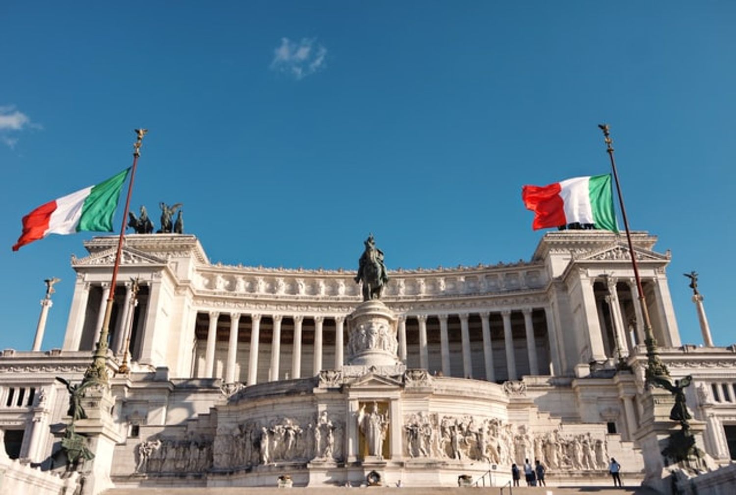 Les clubs peuvent rouvrir en Italie