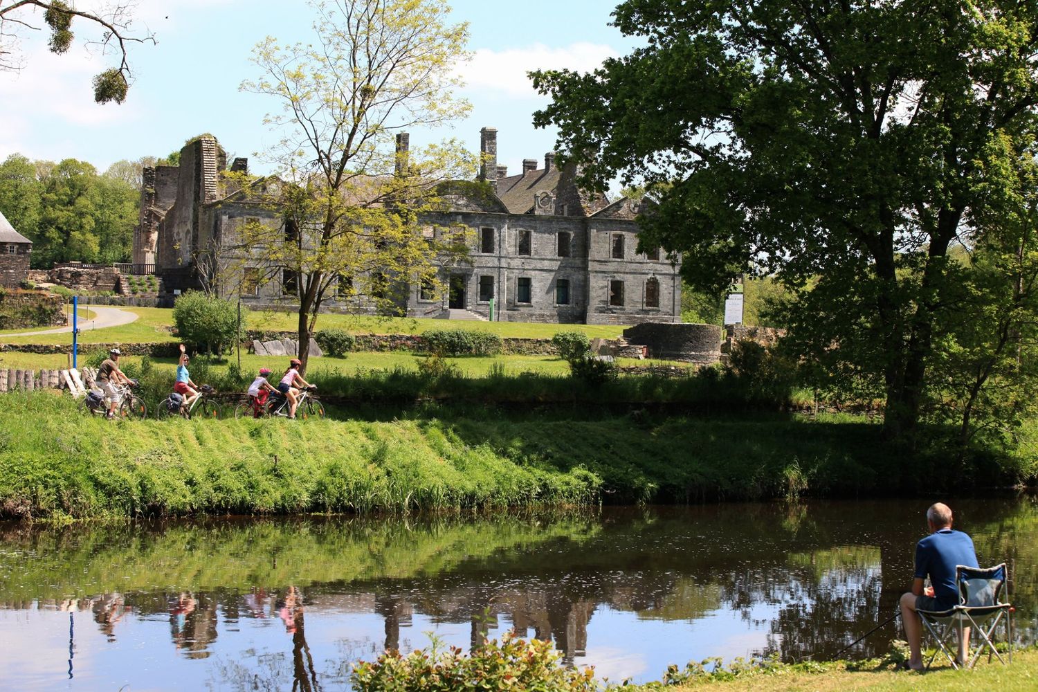 L'Abbaye est ouverte tous les jours à partir du vendredi 1er juillet.