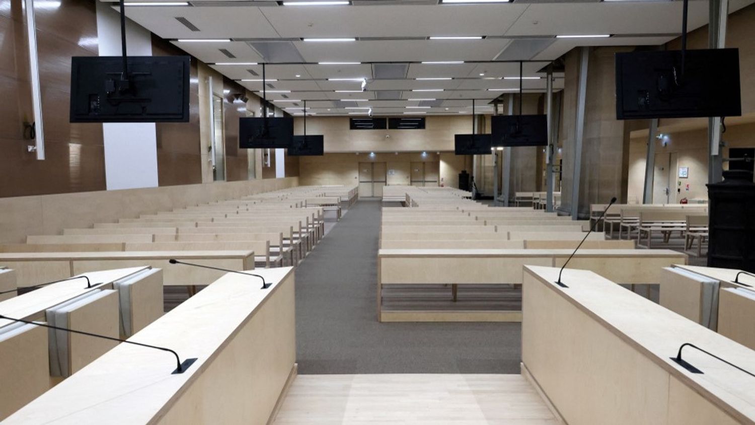 13 novembre 2015 : une salle d’audience de 750m²