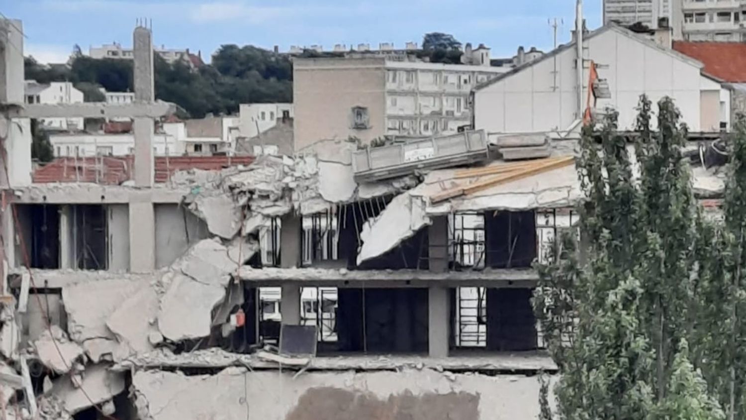 Le "pire évité" à Vincennes après l'effondrement d'un immeuble près d'une crèche