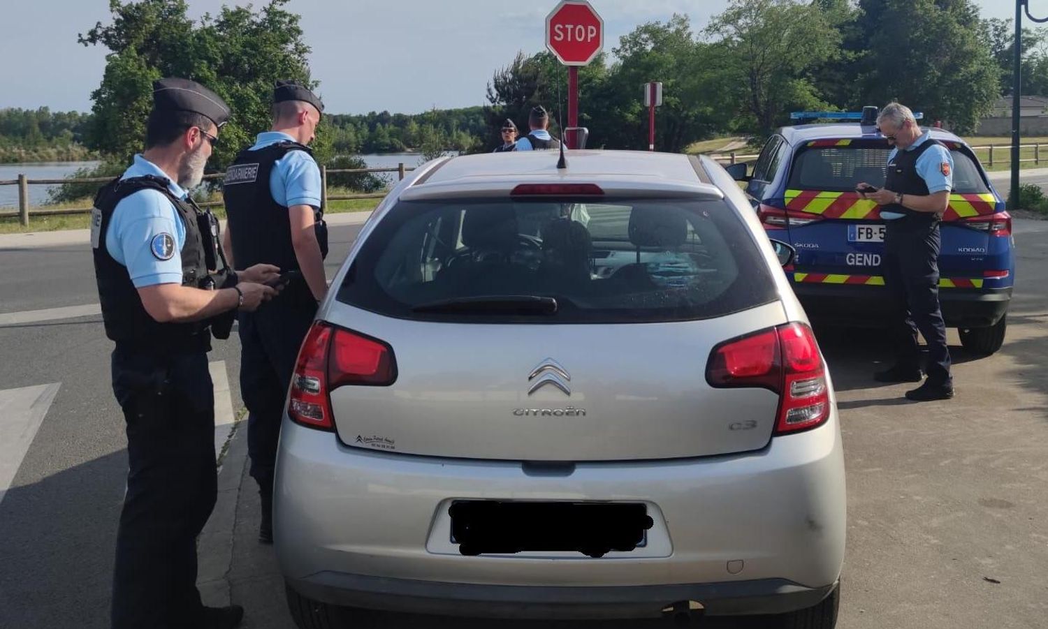 Les gendarmes procèdent à des contrôles