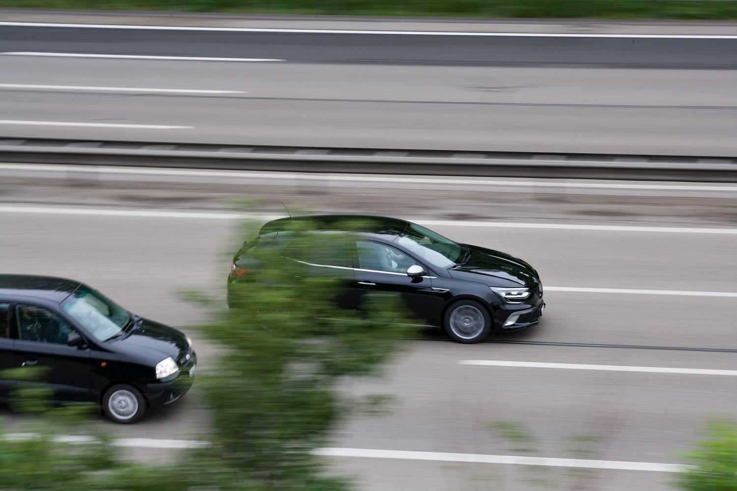 Trois véhicules sillonnent 7j/7 et 24h/24 les routes du département.
