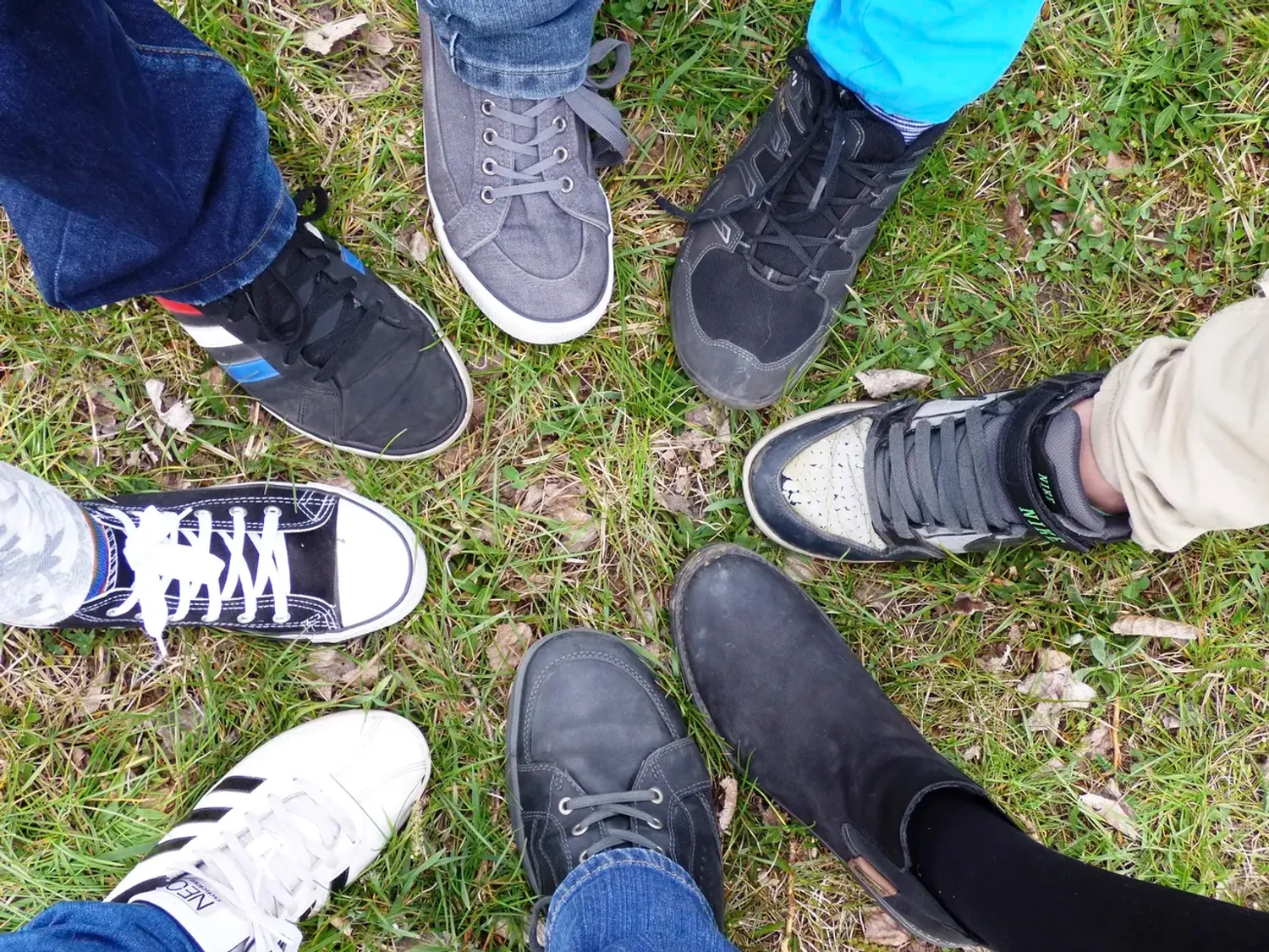 Le maire de Joinville-le-Pont impose de porter des baskets dans sa ville