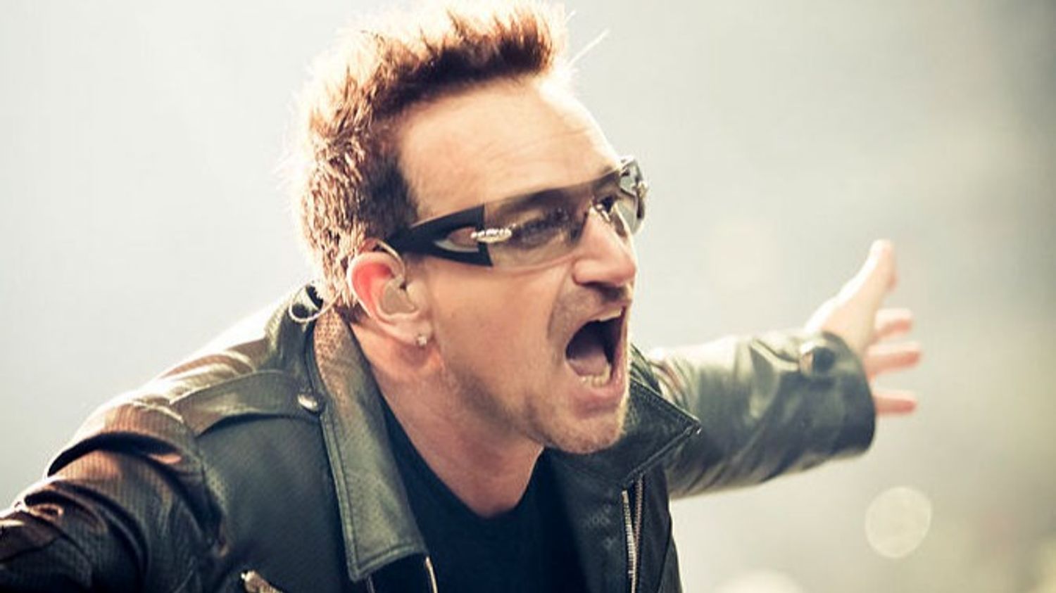 Bono sur le 360° Tour en 2011.