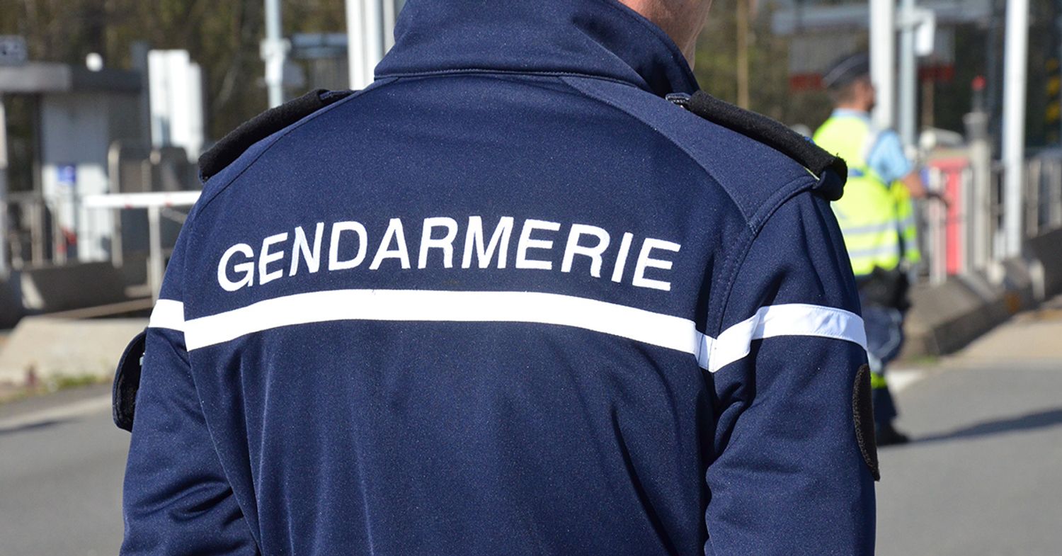 L'individu s'est rendu aux gendarmes aux aurores.