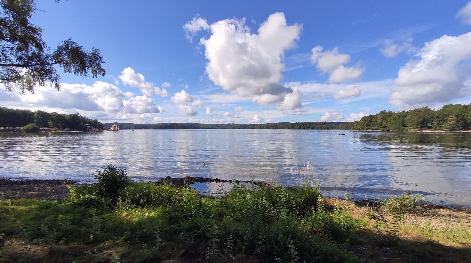 La navigation reste autorisée sur le lac.