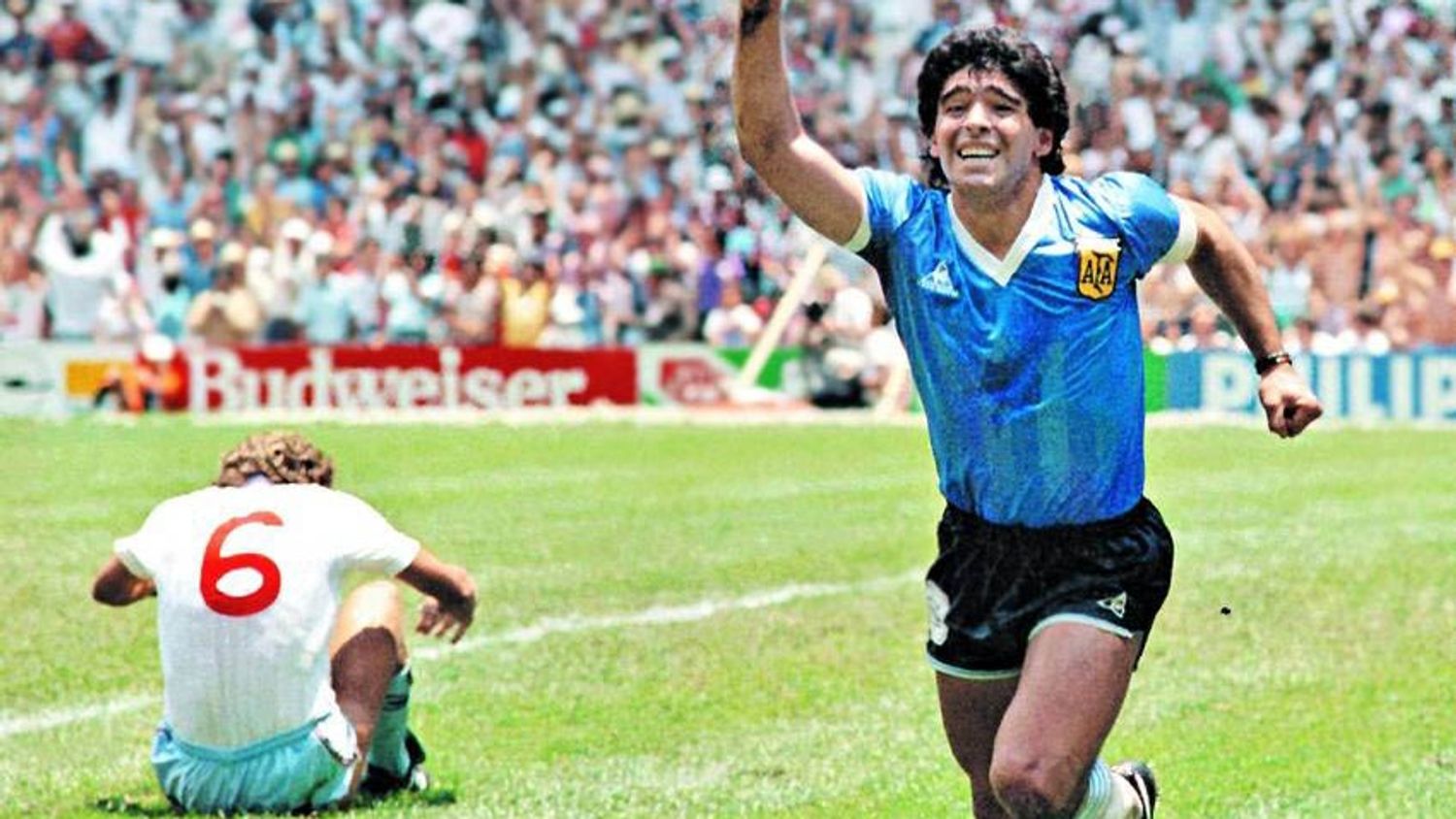 Maradona lors d'un match Argentine vs Angleterre Coupe du monde 1986.