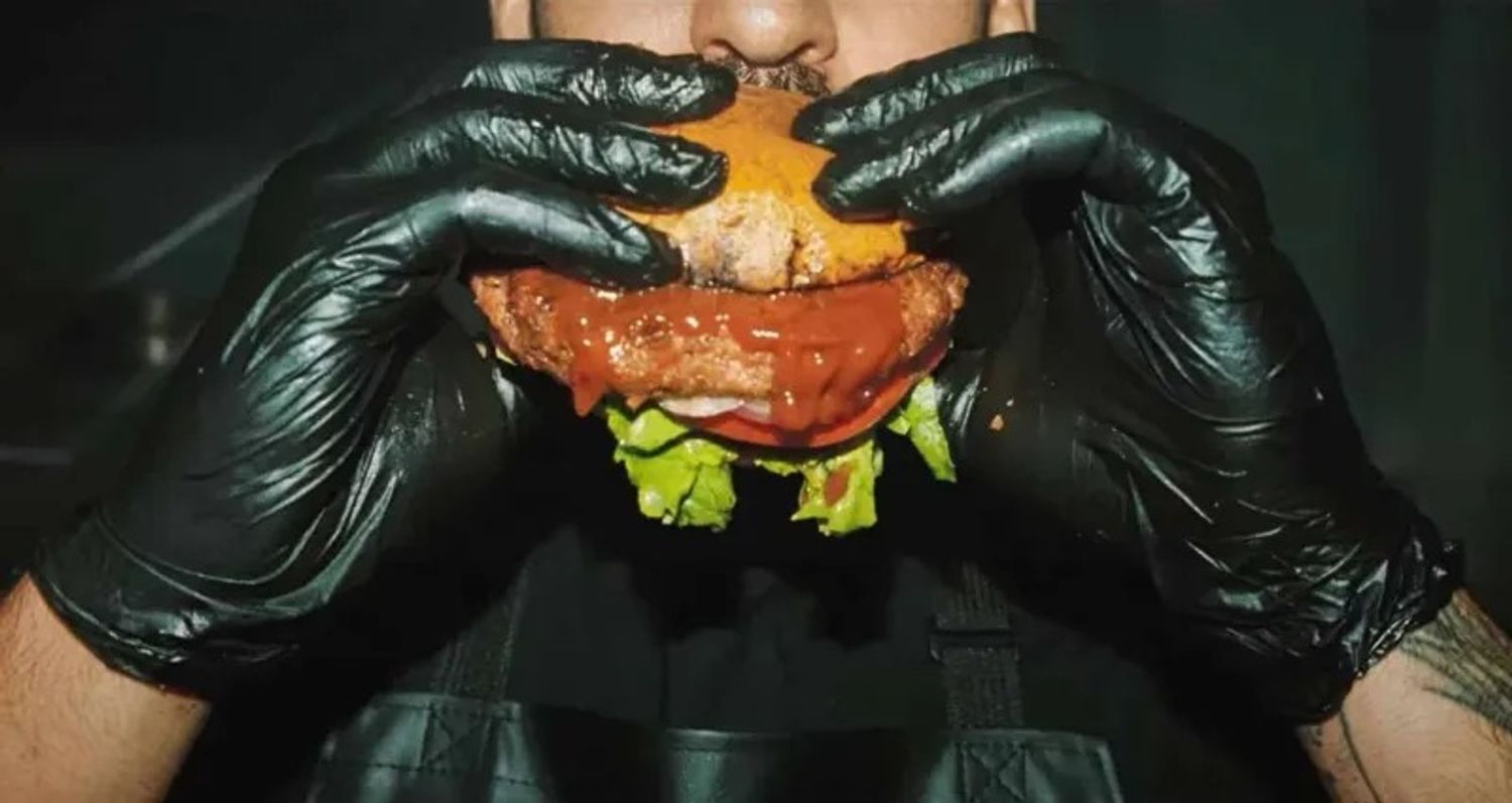 Une marque dévoile un burger végan au goût de viande humaine