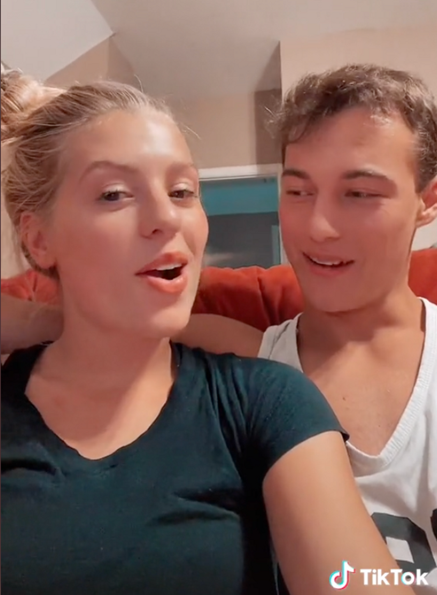 Ce couple a décidé de patienter jusqu'au mariage avant de s’embrasser pour la première fois