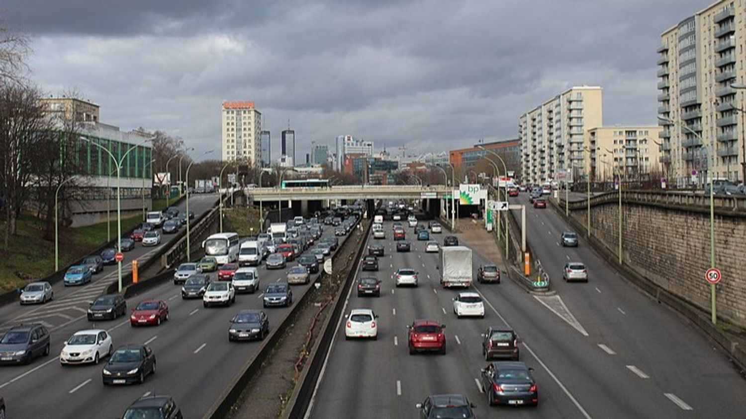 Périphérique : la mairie de Paris vise 80 000 véhicules en moins d’ici 2030