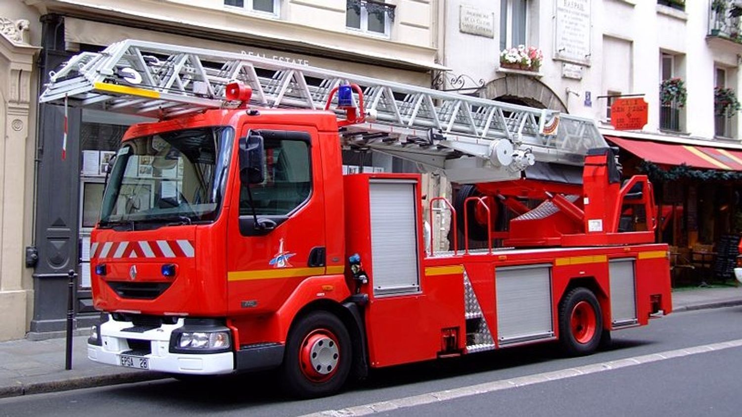 31 personnes hospitalisées après un incendie dans une tour à Sarcelles