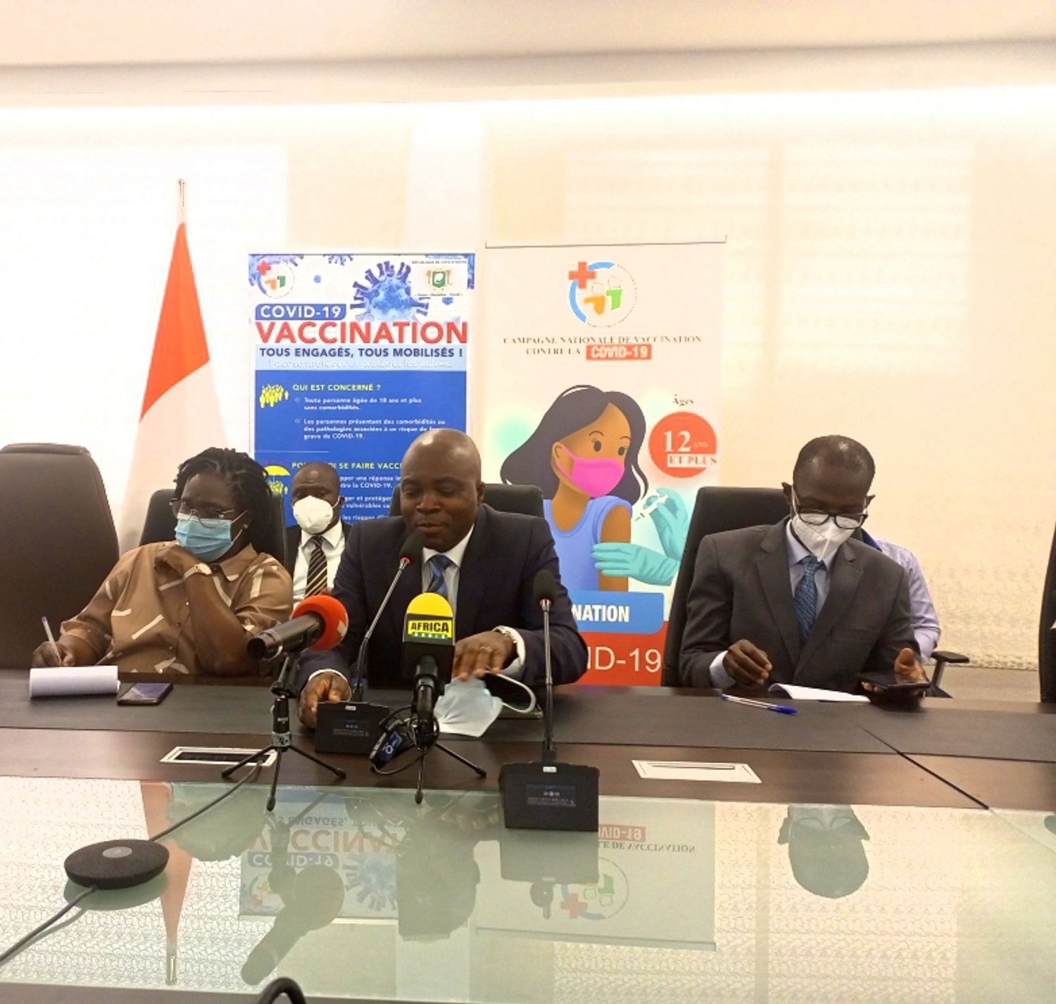 Côte d’Ivoire :  Campagne Nationale de Vaccination anti-covid19 pour les jeunes âgés de 12 ans 