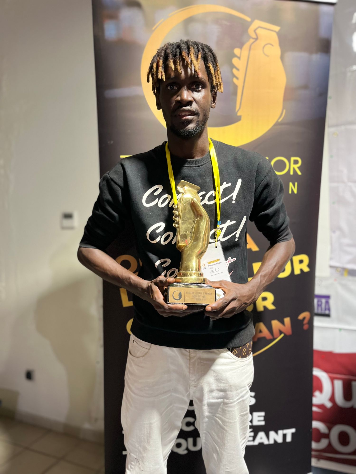 Tondeuse d’Or 2022 : Stéphane Pregnon remporte le prix du meilleur Coiffeur d’Abidjan 