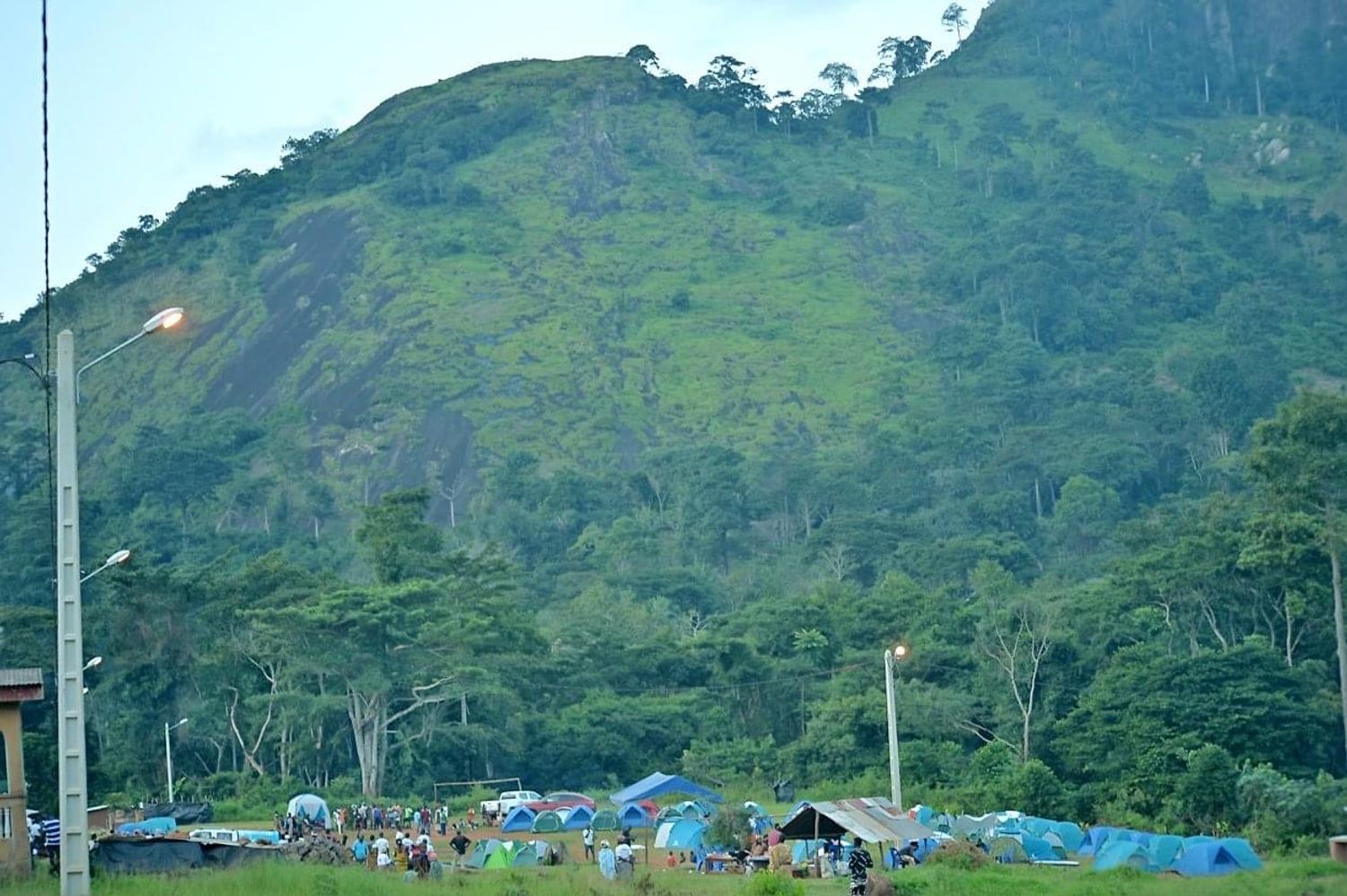 Tourisme: Camping Côte d'Ivoire à la découverte des 18 montagnes de la ville de Man