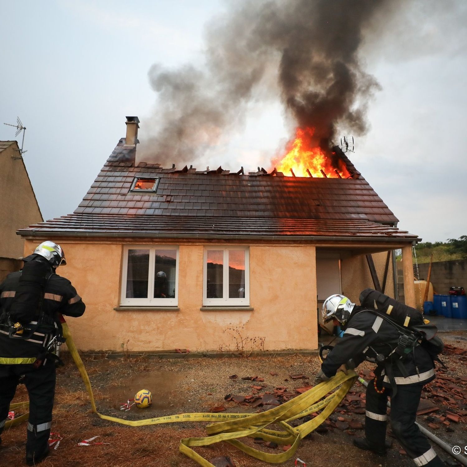 Une maison frappée par la foudre dans l'Oise 