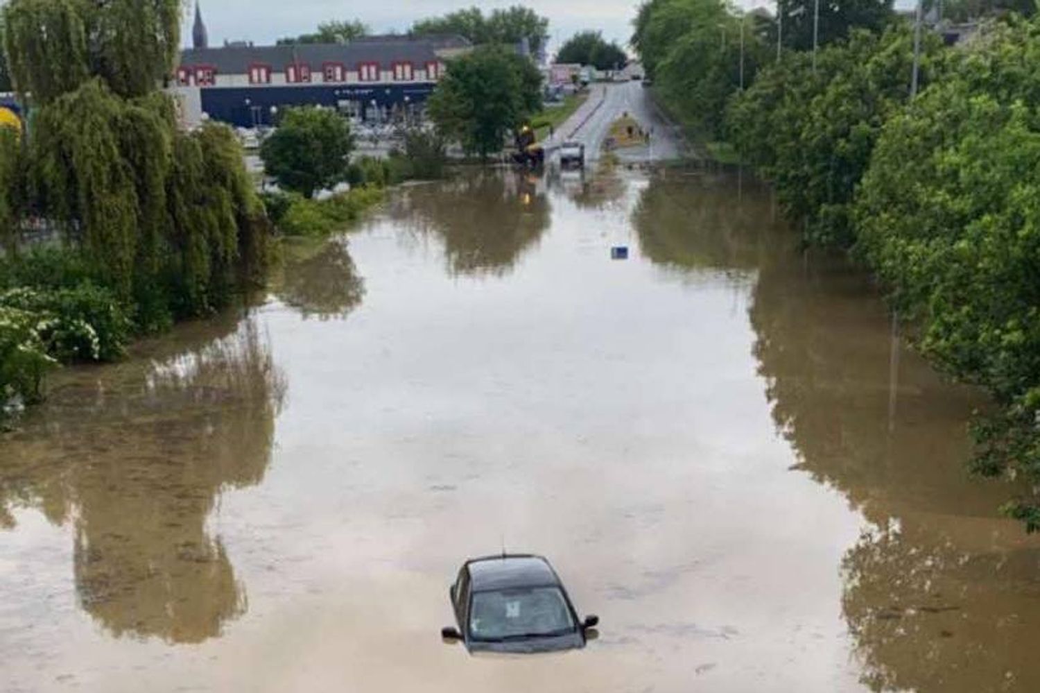 A Château-Gontier, une voiture s'était retrouvée sous l'eau.