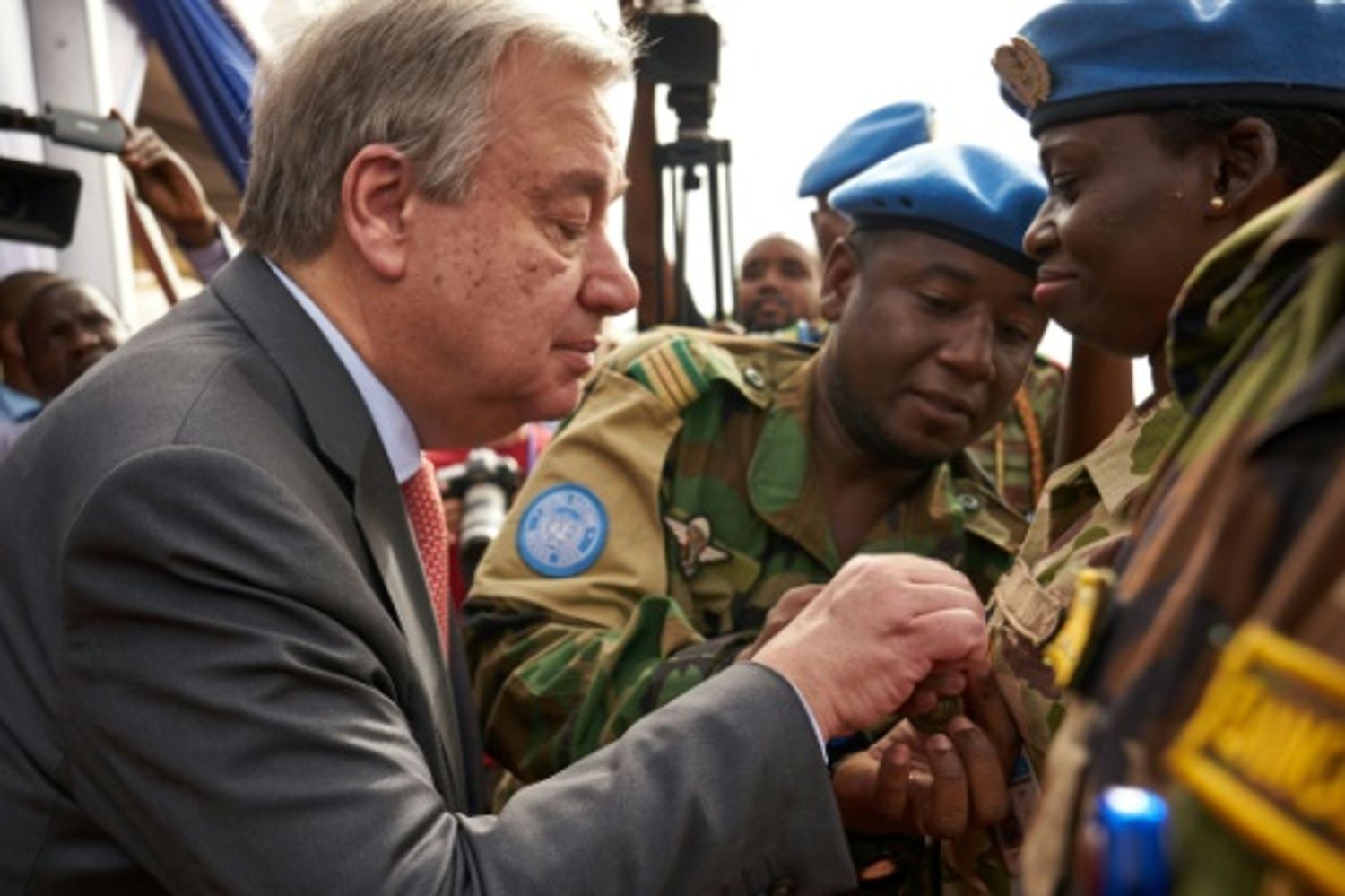 AFRICA RADIO