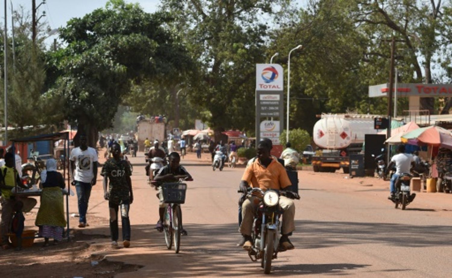 AFRICA RADIO