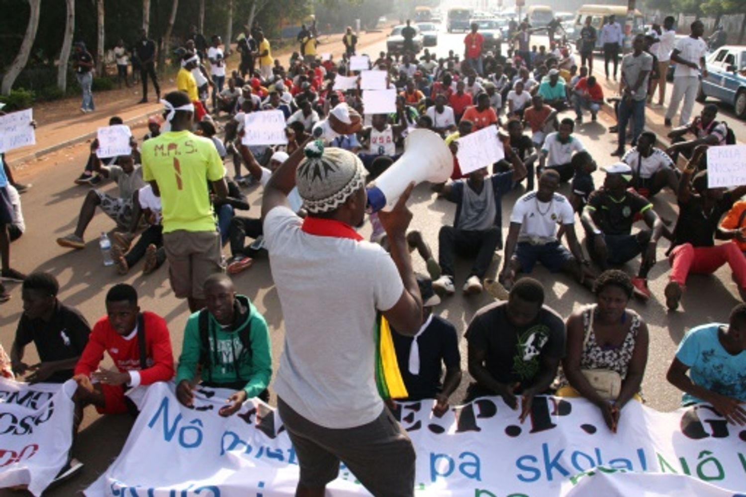 AFRICA RADIO