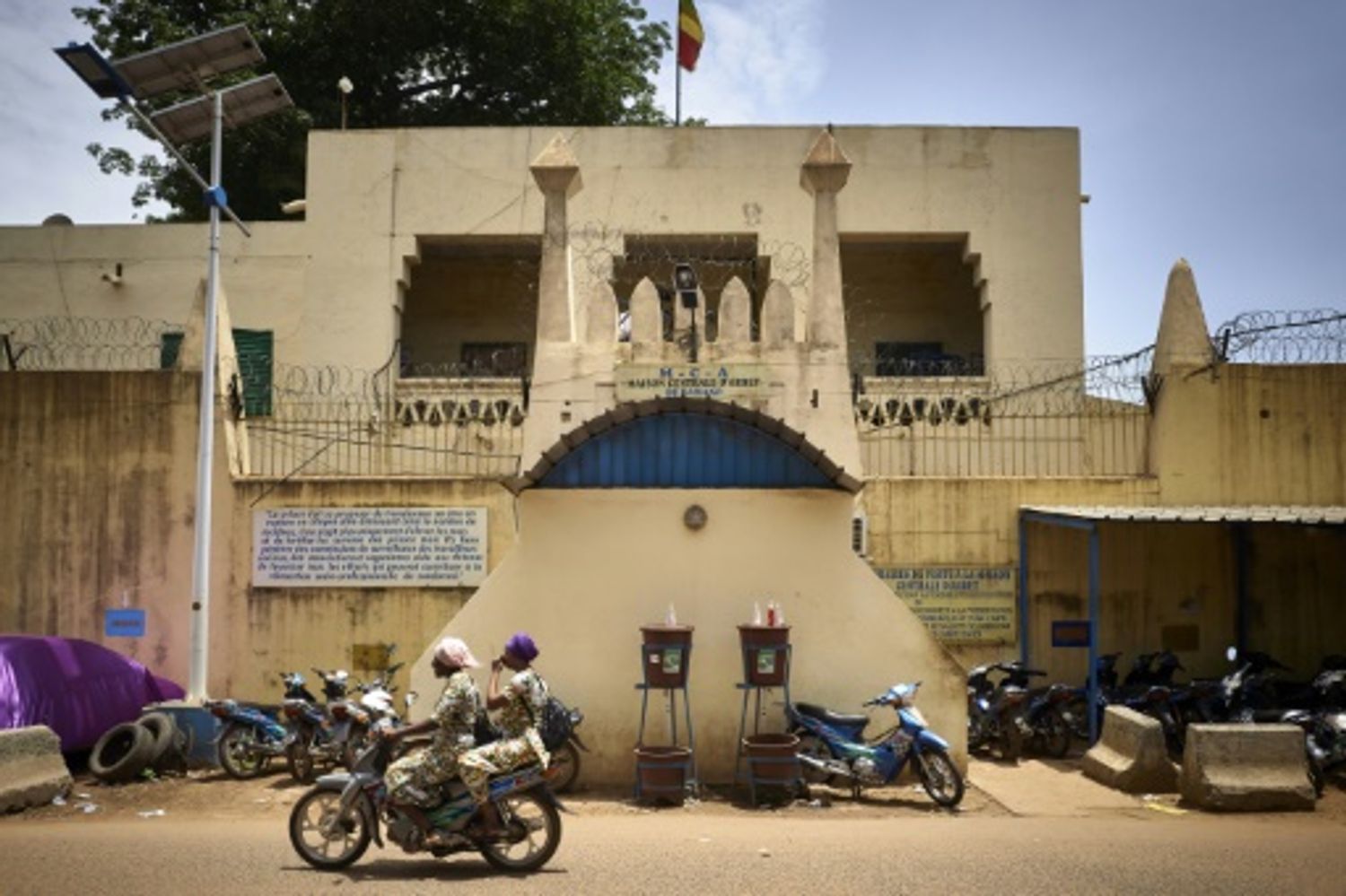 AFRICA RADIO