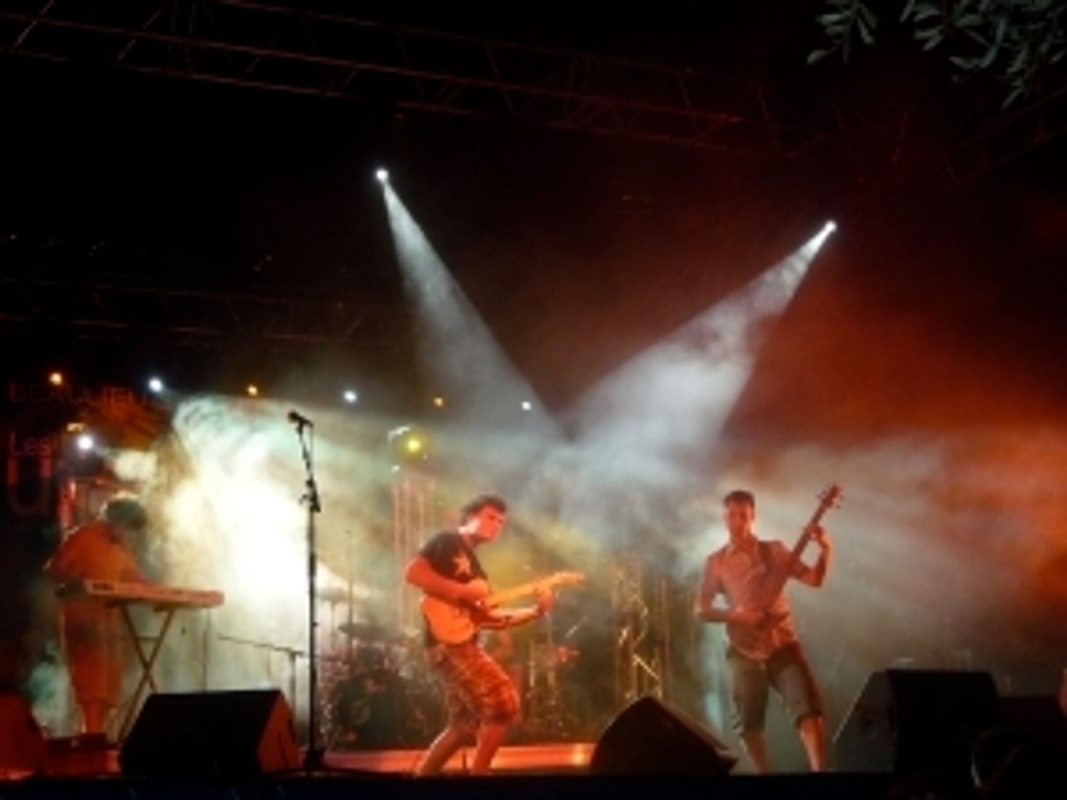CANNES RADIO
