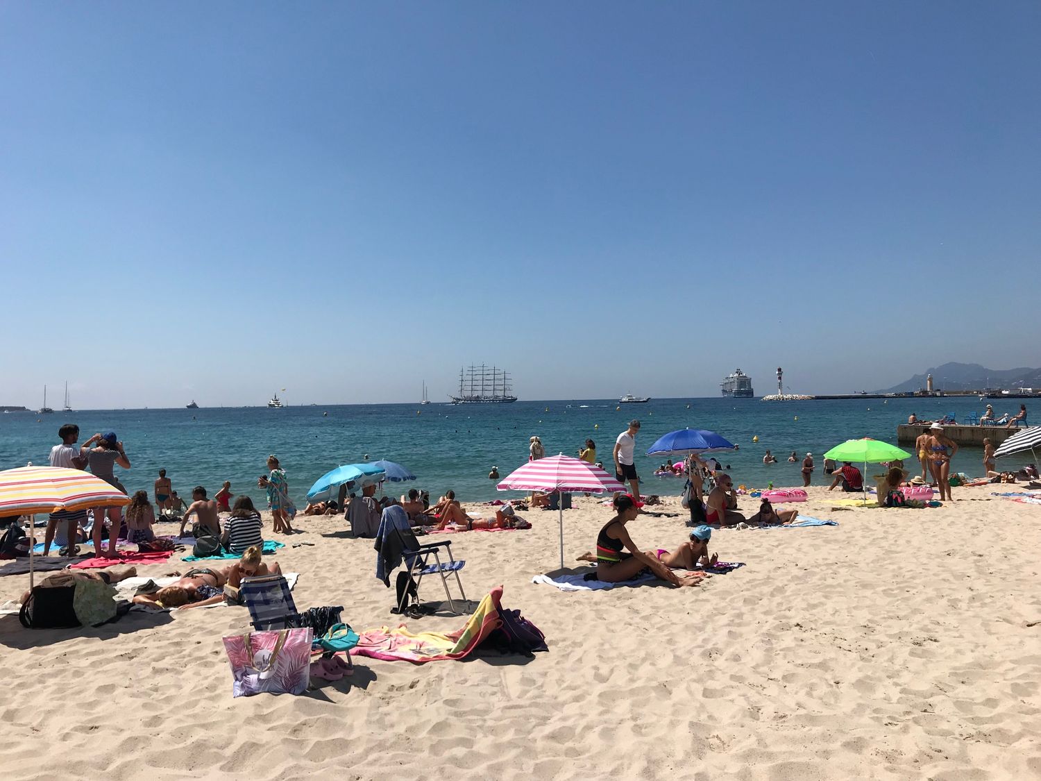 CANNES RADIO