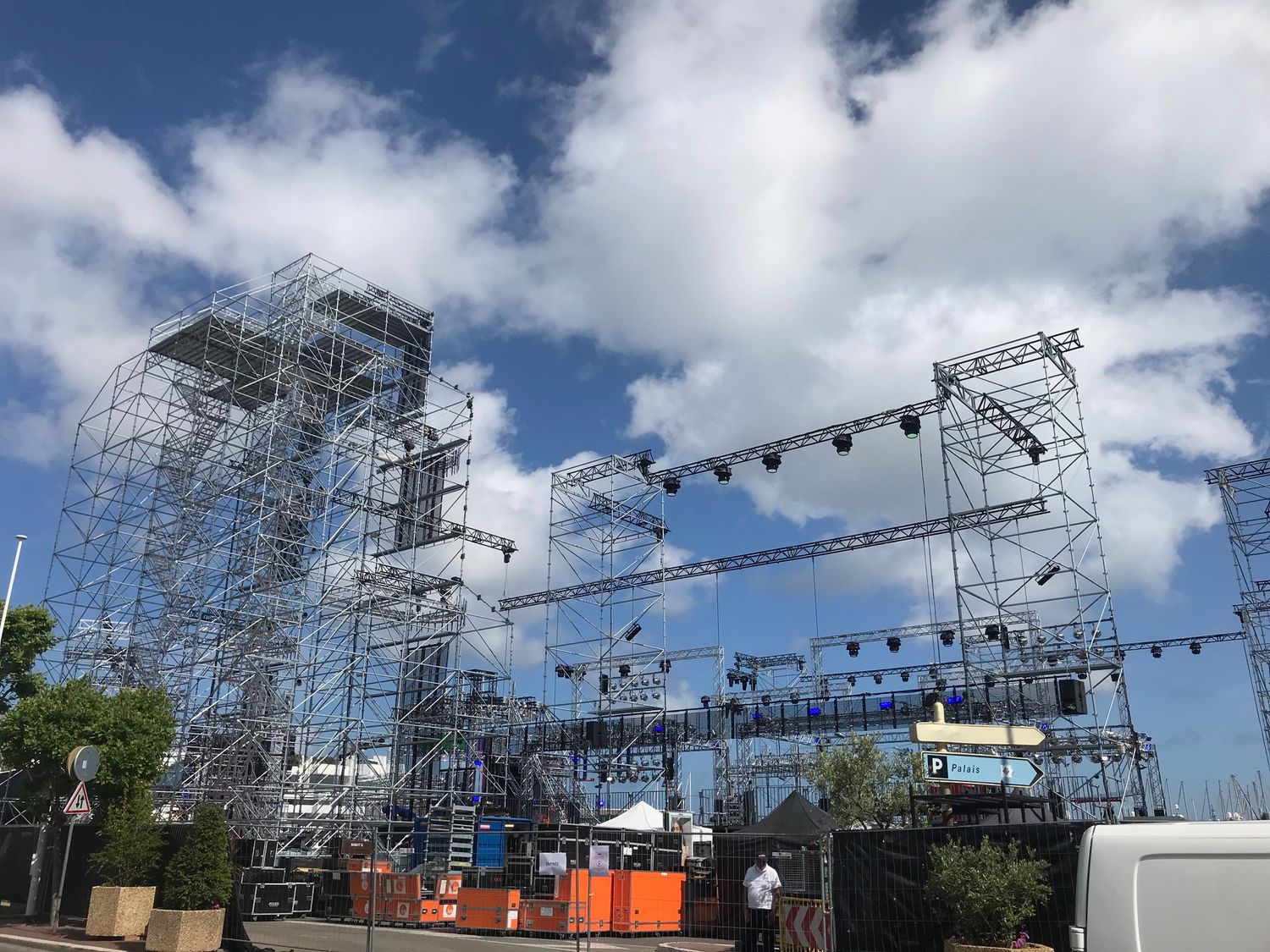 CANNES RADIO