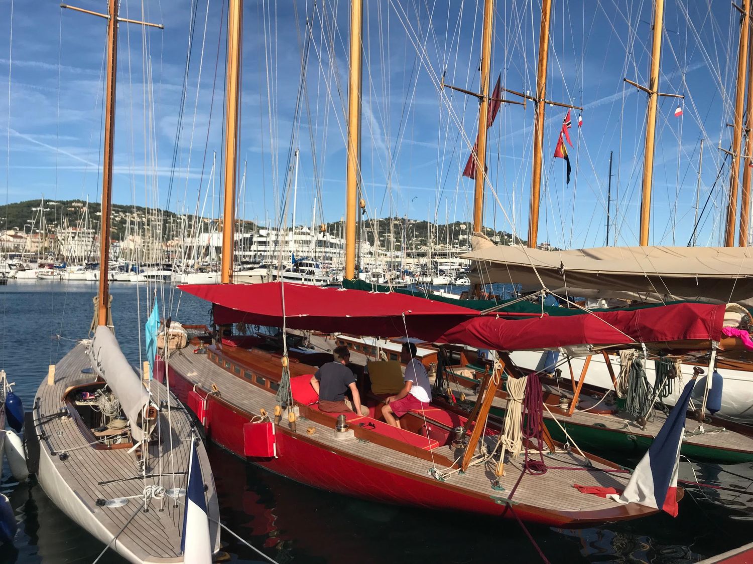 CANNES RADIO