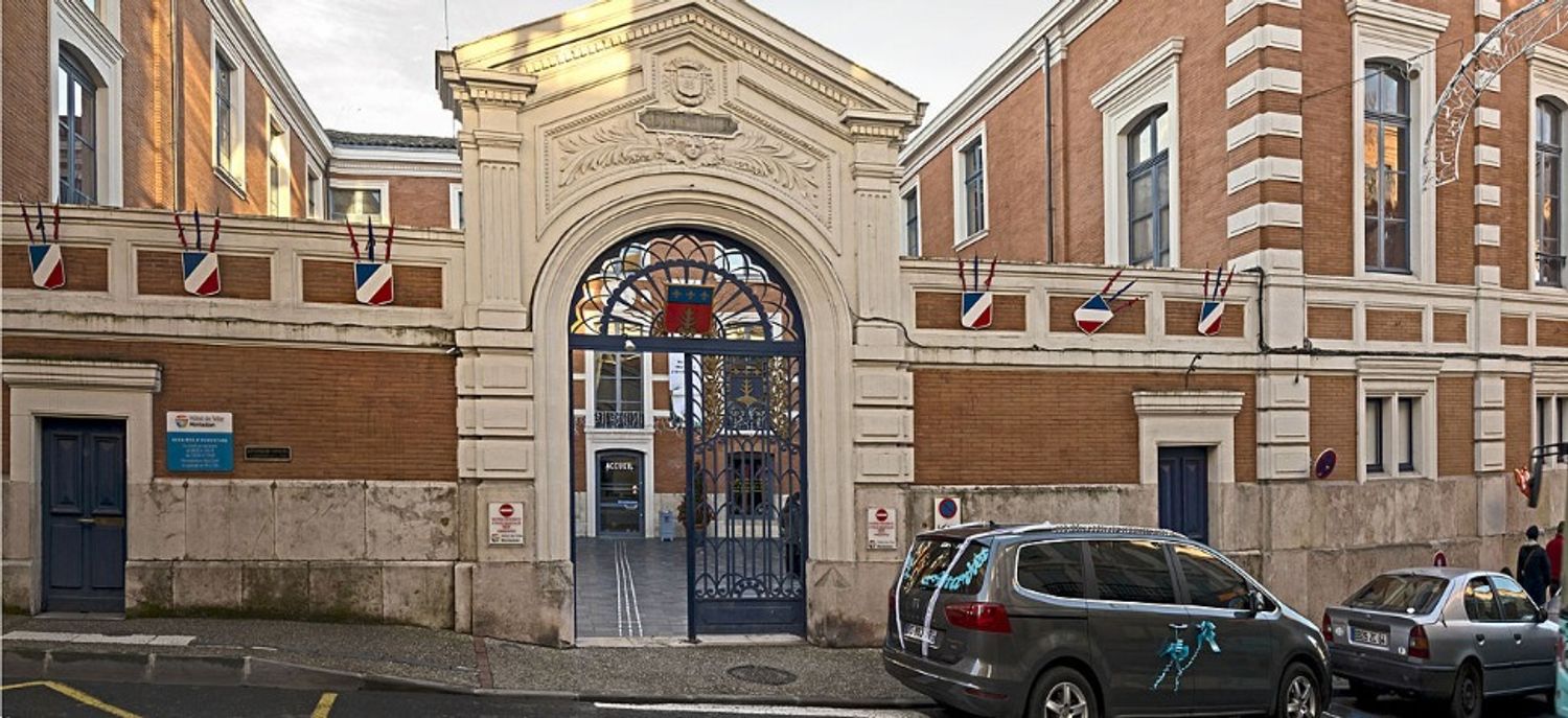 FORUM